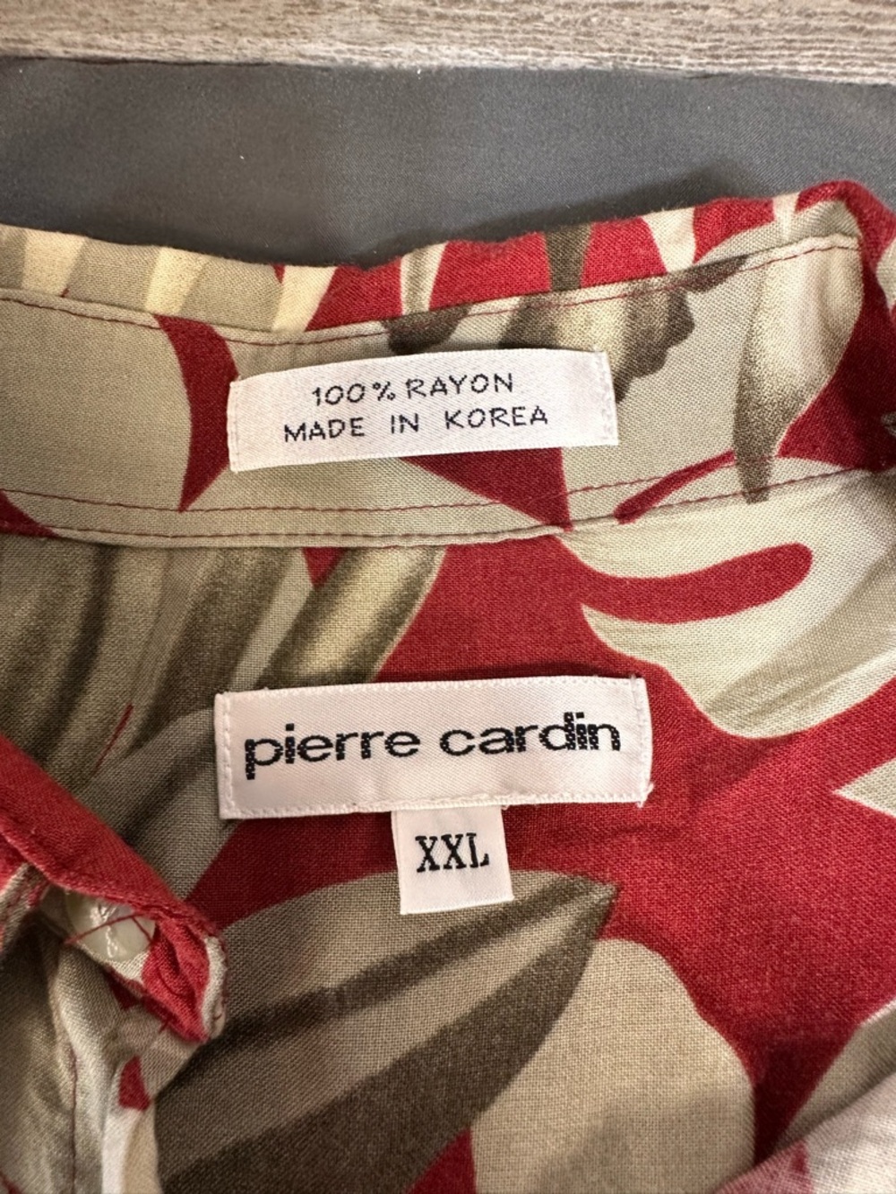 Vintage Pierre Cardin Hawaiian Shirt Mens XXL Red Floral Tropical Aloha Rayon - Picture 4 of 6